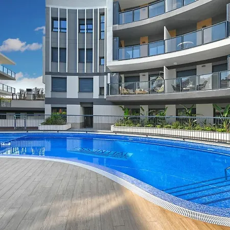 Essential By Aguilarent * خافييا